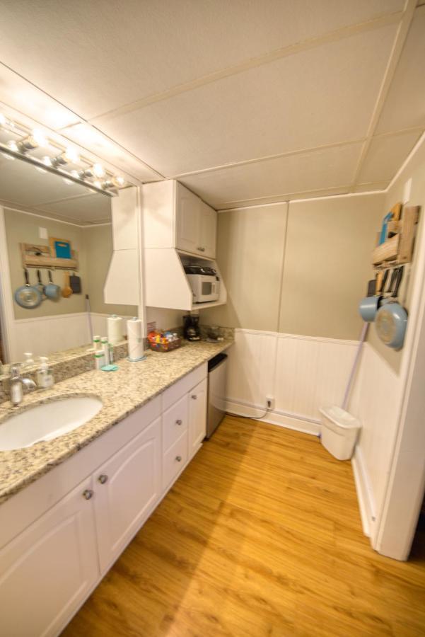 Waterway View Studio 2 W/ Pool, 1 Mile To Wrightsville Beach Wilmington Exterior photo